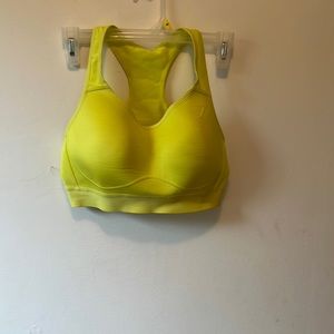 Gymshark sports bra size medium